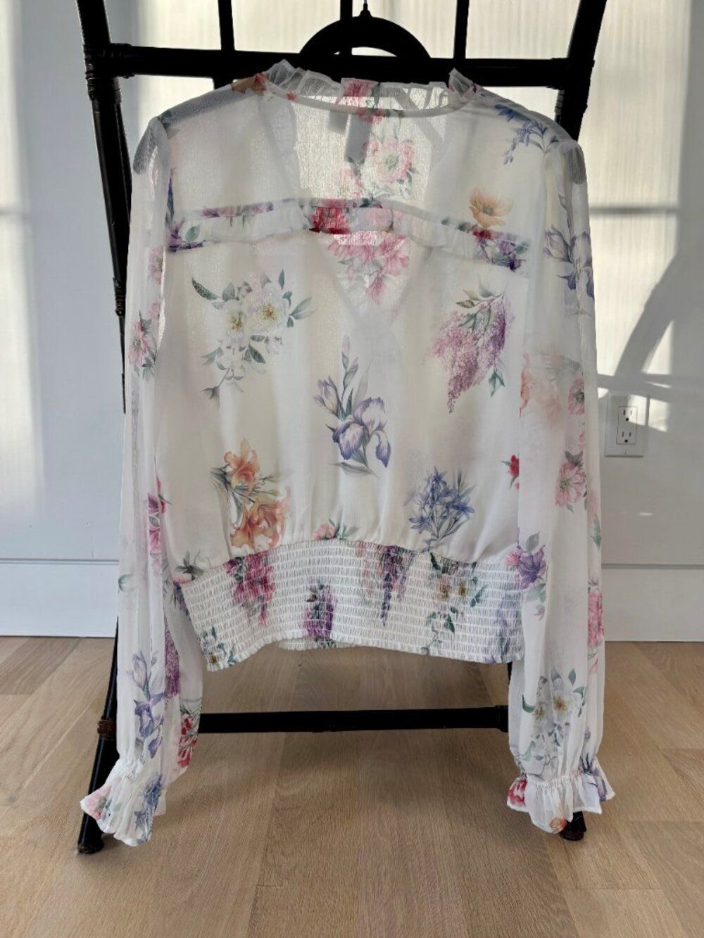 Joie Floral Blouse Medium Sheer Wrap Smocked Waist Ivory Romantic Top - Picture 4 of 4